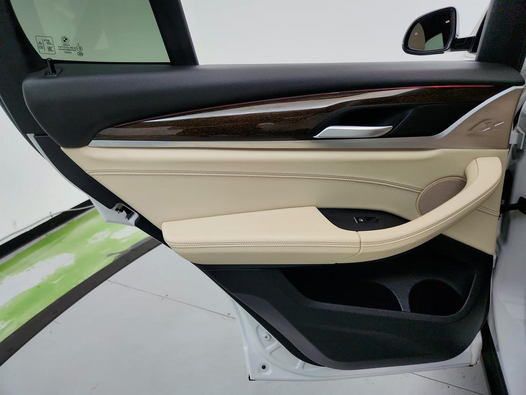 2019 BMW X3 Xdrive30i photo