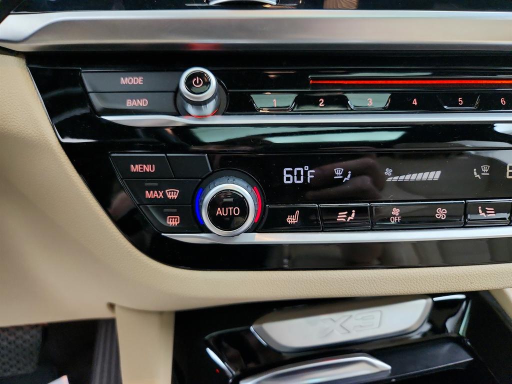 2019 BMW X3 Xdrive30i photo