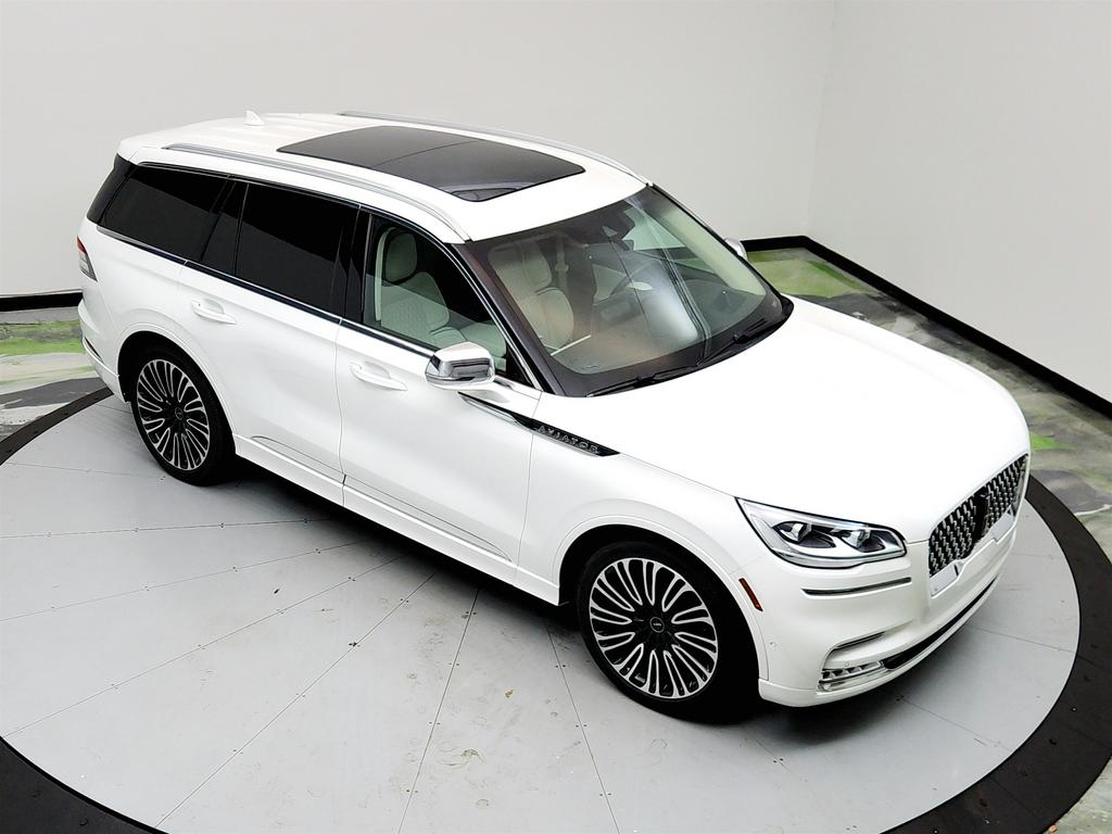 2020 Lincoln Aviator Black Label photo