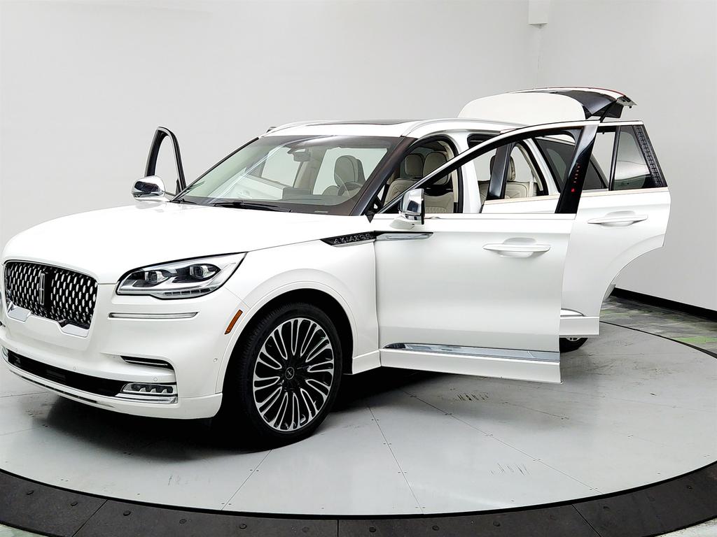 2020 Lincoln Aviator Black Label photo