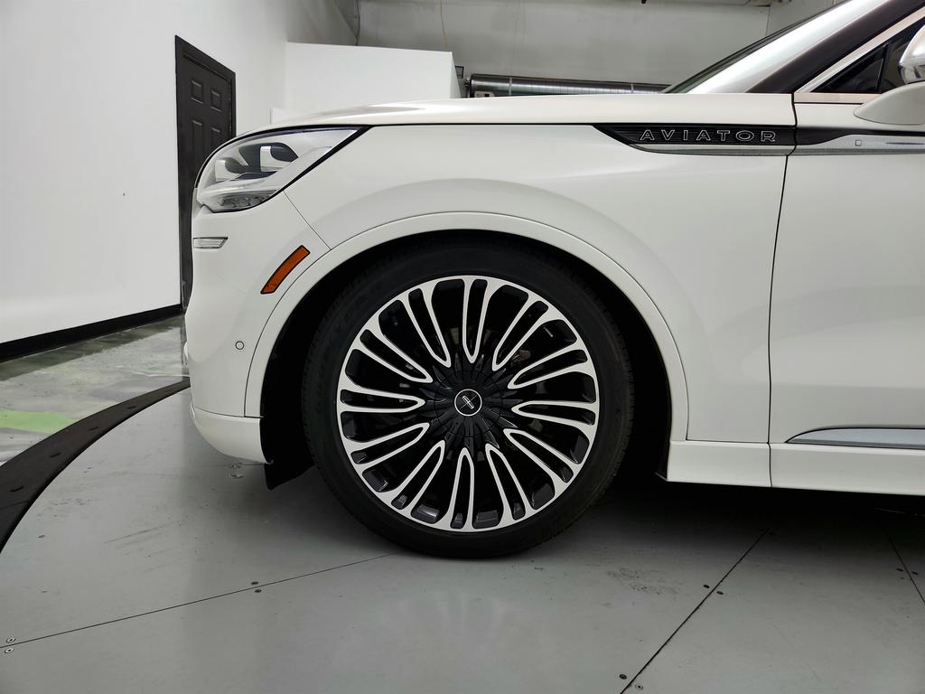 2020 Lincoln Aviator Black Label photo