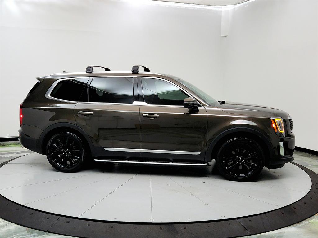 2022 Kia Telluride SX photo