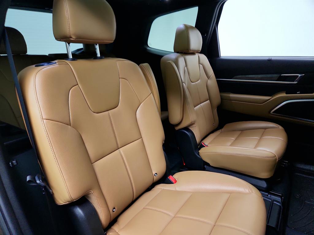 2022 Kia Telluride SX photo