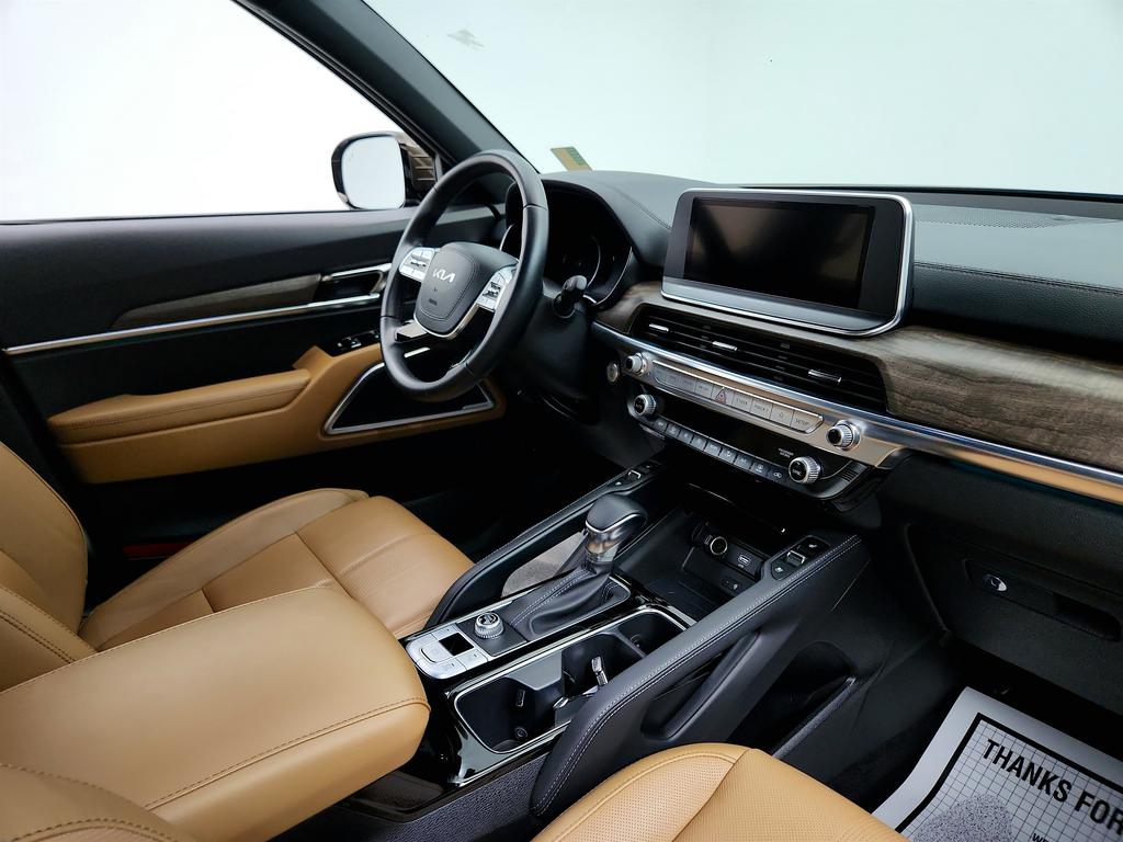 2022 Kia Telluride SX photo