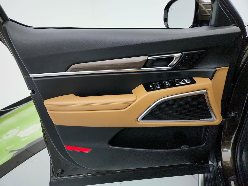 2022 Kia Telluride SX photo
