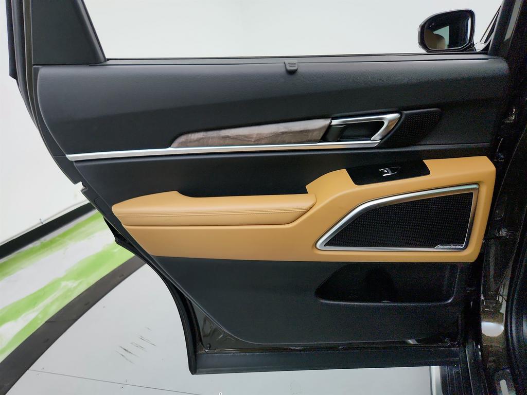 2022 Kia Telluride SX photo