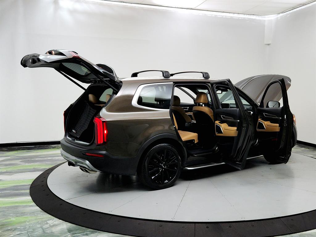2022 Kia Telluride SX photo