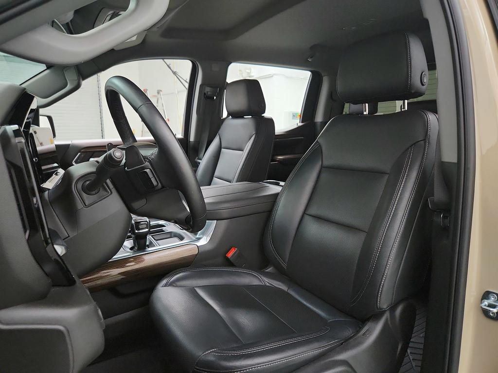 2023 Chevrolet Silverado 1500 LT TB photo