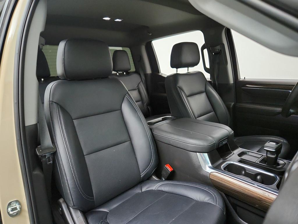 2023 Chevrolet Silverado 1500 LT TB photo