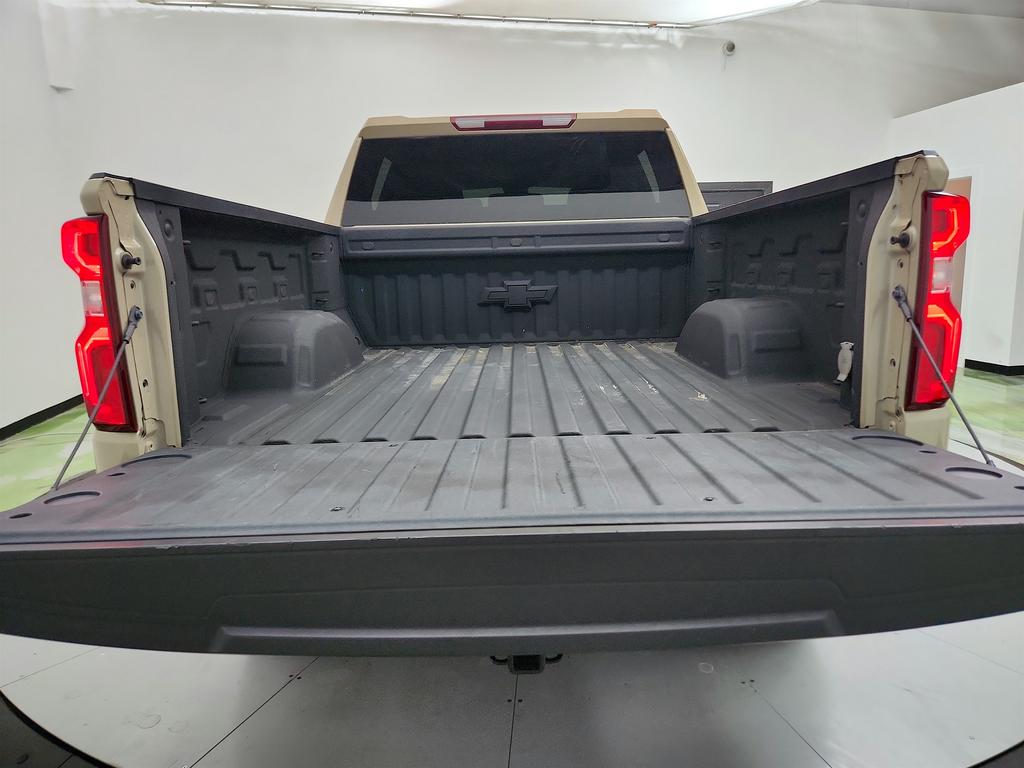 2023 Chevrolet Silverado 1500 LT TB photo