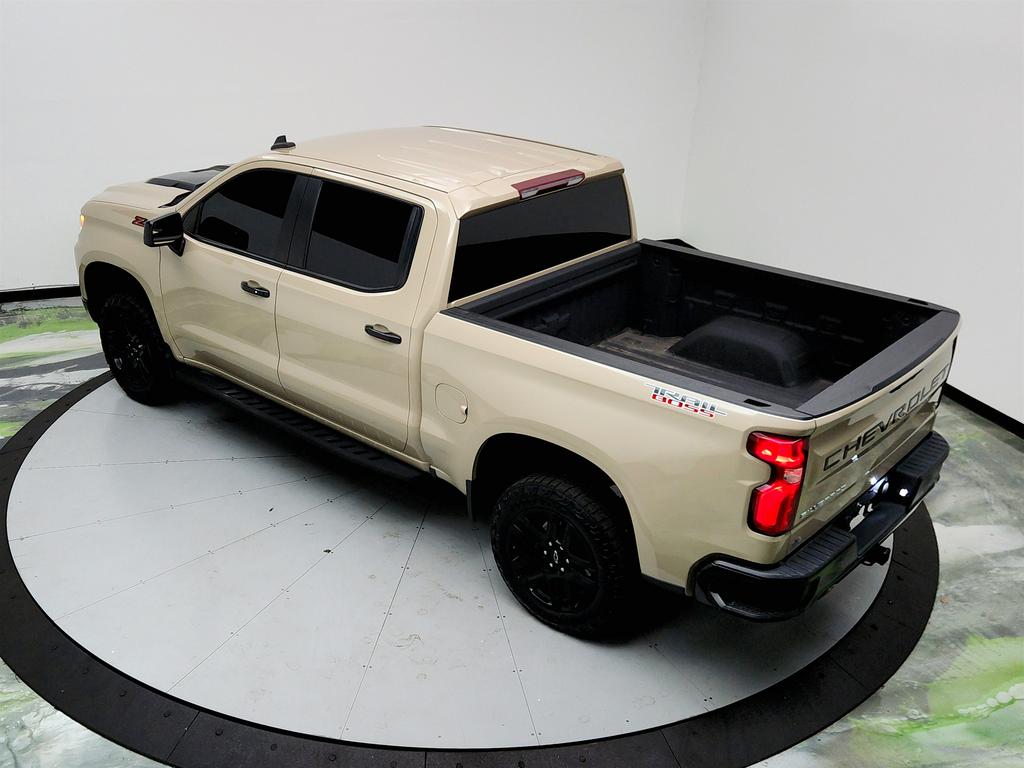 2023 Chevrolet Silverado 1500 LT TB photo