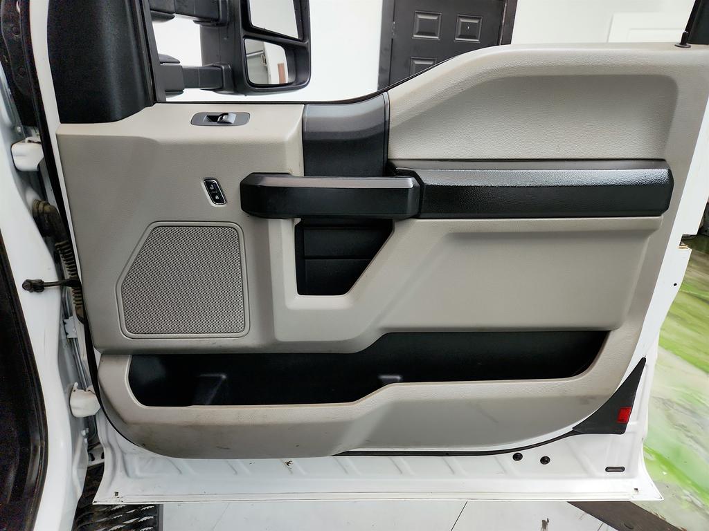 2018 Ford F-350 - $14,995