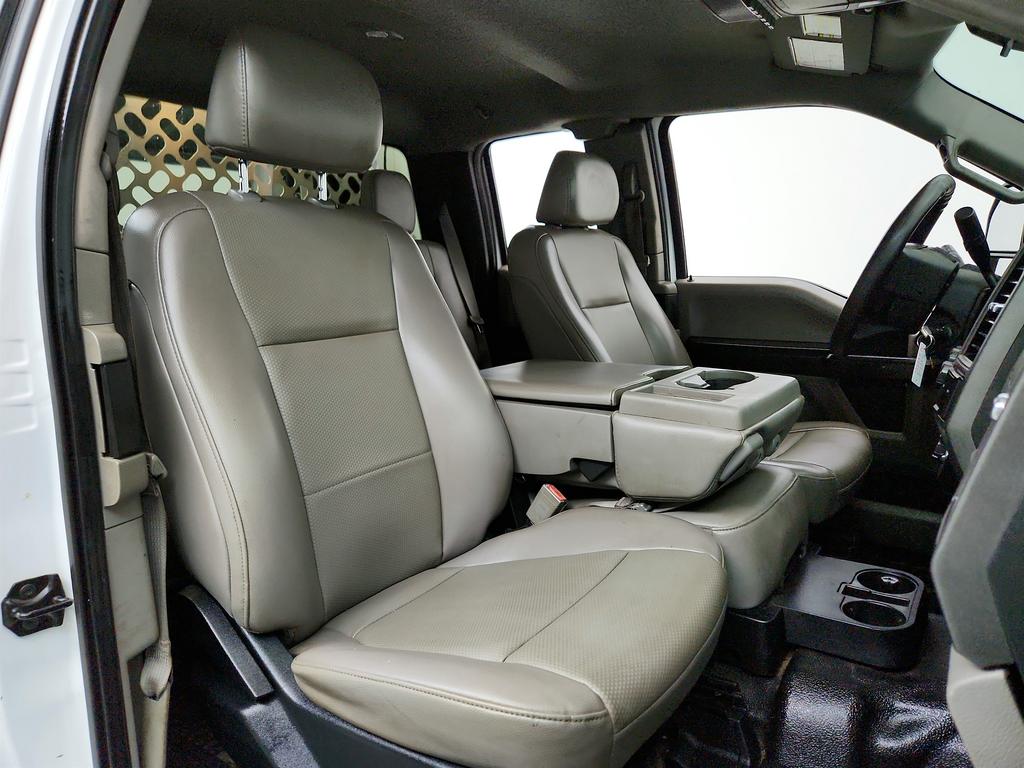 2018 Ford F-350 - $14,995