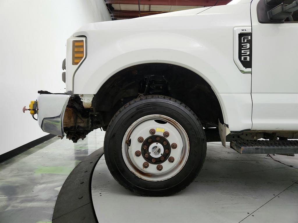 2018 Ford F-350 - $14,995