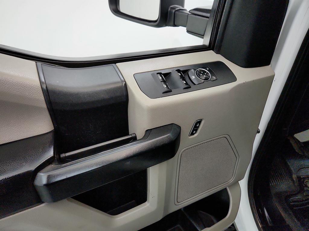 2018 Ford F-350 - $14,995