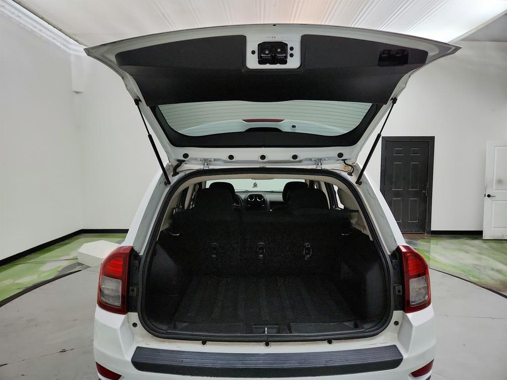 2014 Jeep Compass - $2,850