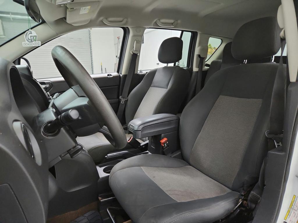 2014 Jeep Compass - $2,850