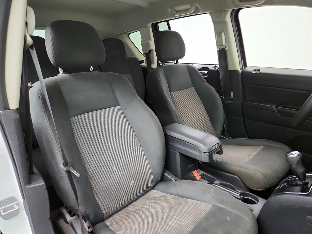 2014 Jeep Compass - $2,850