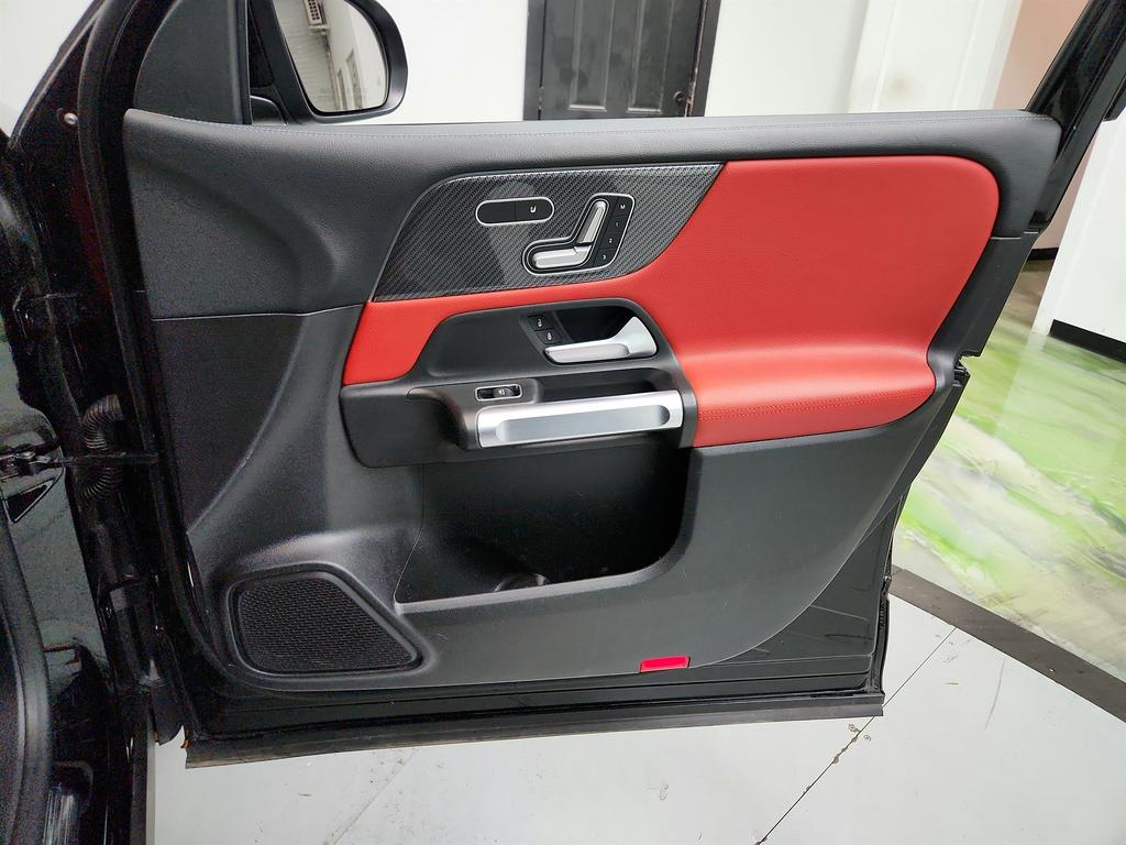 2021 Mercedes-Benz GLB - $19,195