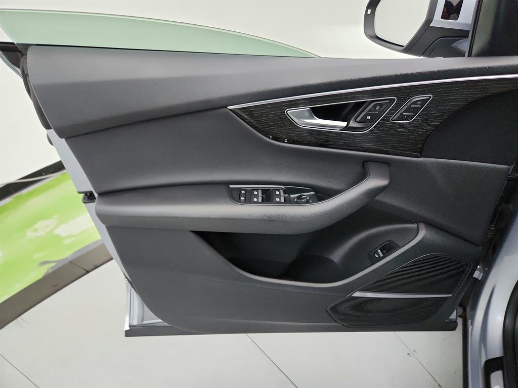 2019 Audi Q8 - $20,250