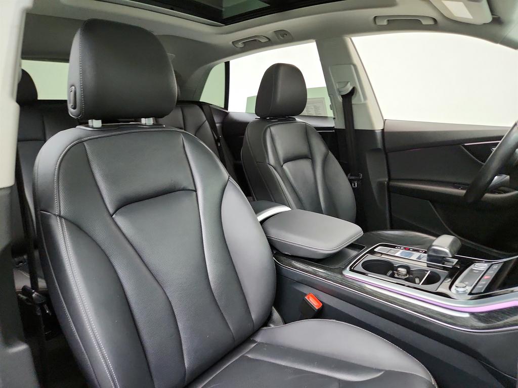 2019 Audi Q8 - $20,250