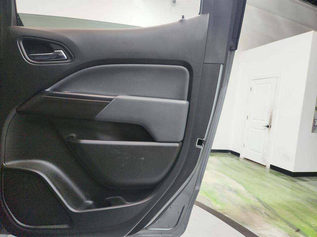 2021 Chevrolet Colorado - $17,995