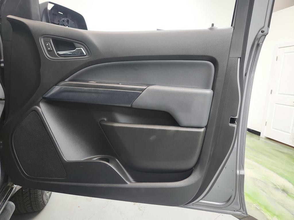 2021 Chevrolet Colorado - $17,995