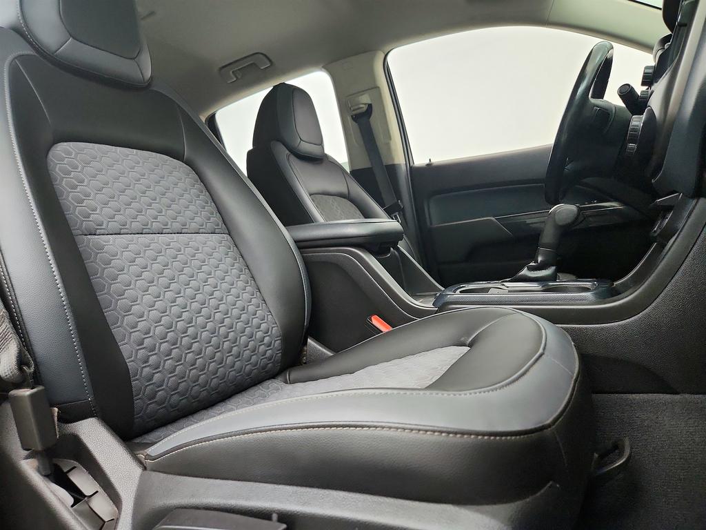 2021 Chevrolet Colorado - $17,995
