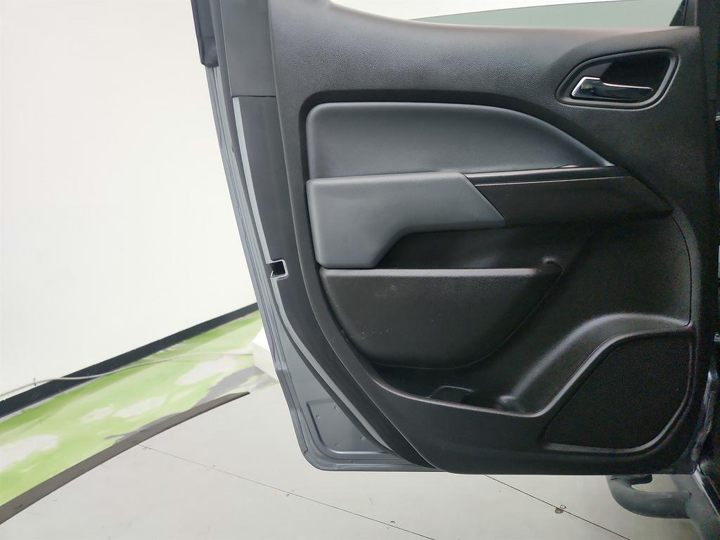 2021 Chevrolet Colorado - $17,995