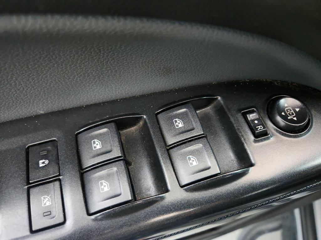 2021 Chevrolet Colorado - $17,995
