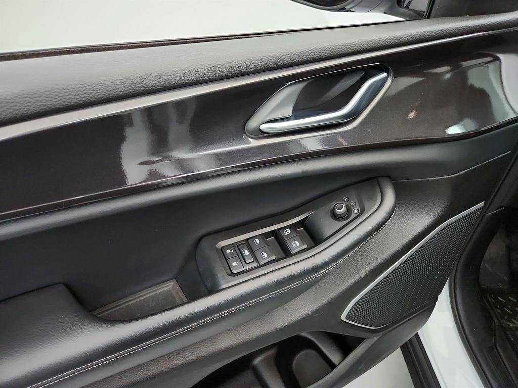 2021 Jeep Cherokee - $19,895