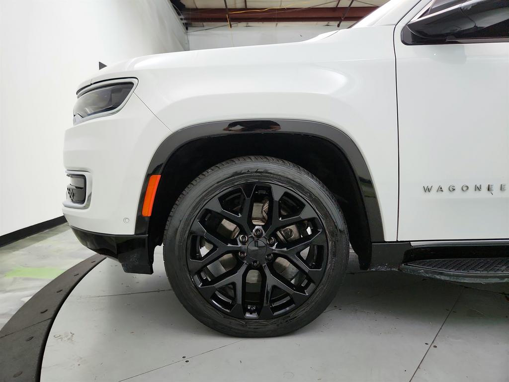 2023 Jeep Wagoneer - $34,995