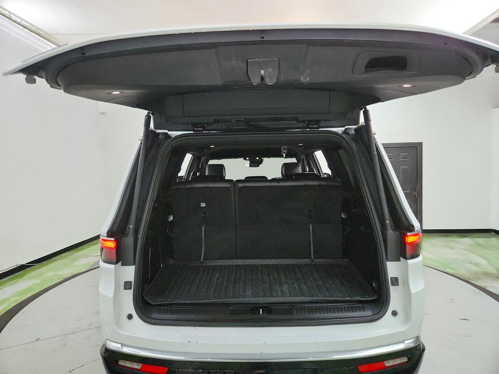 2023 Jeep Wagoneer - $34,995