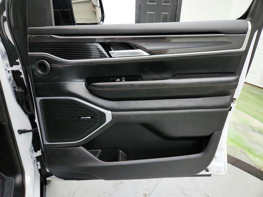 2023 Jeep Wagoneer - $34,995