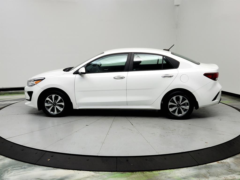 2023 Kia Rio - $10,750