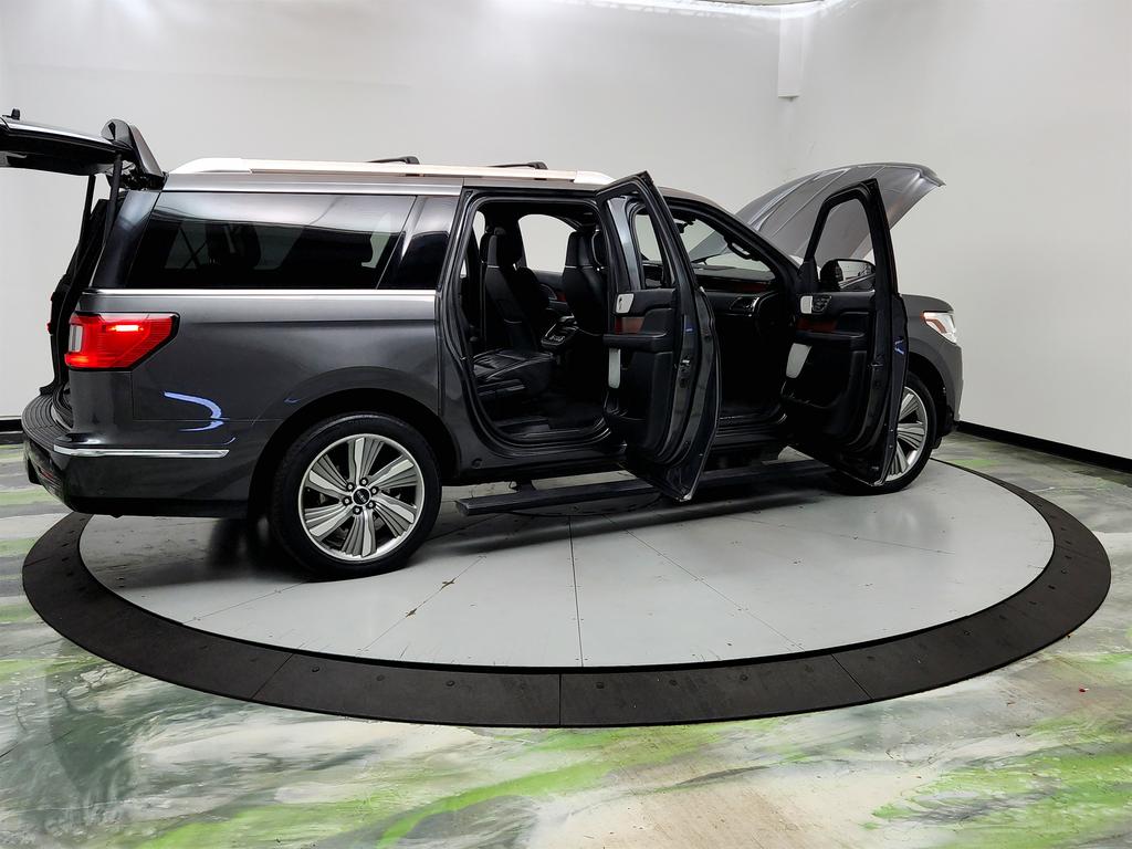 2018 Lincoln Navigator - $22,450