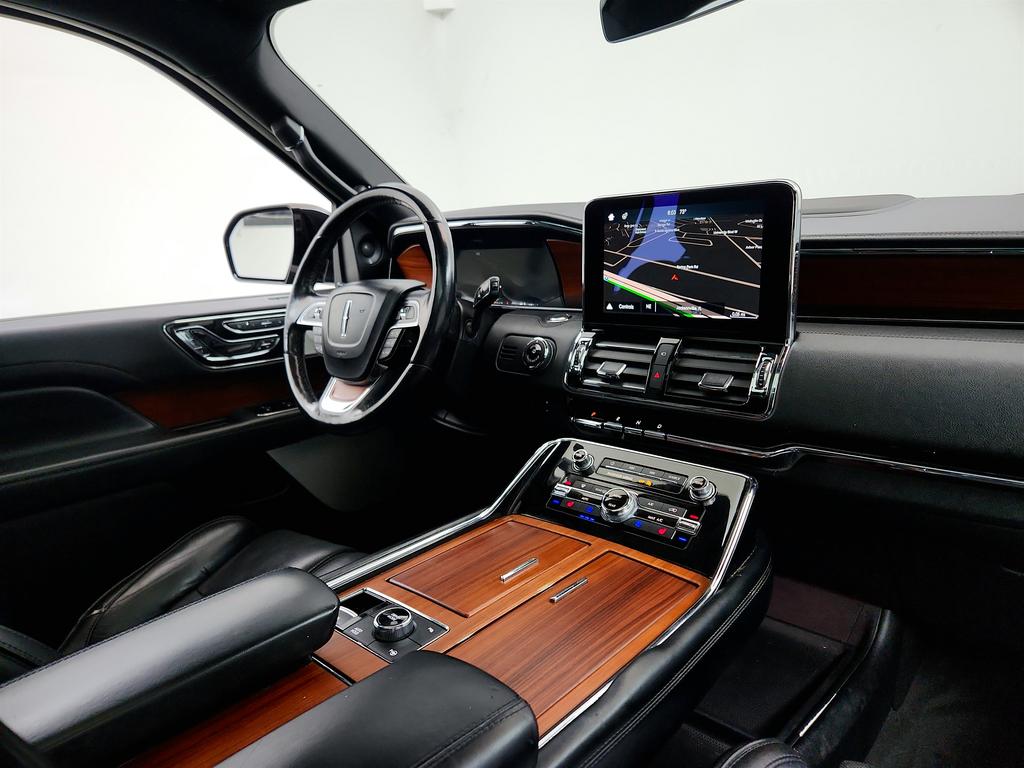 2018 Lincoln Navigator - $22,450