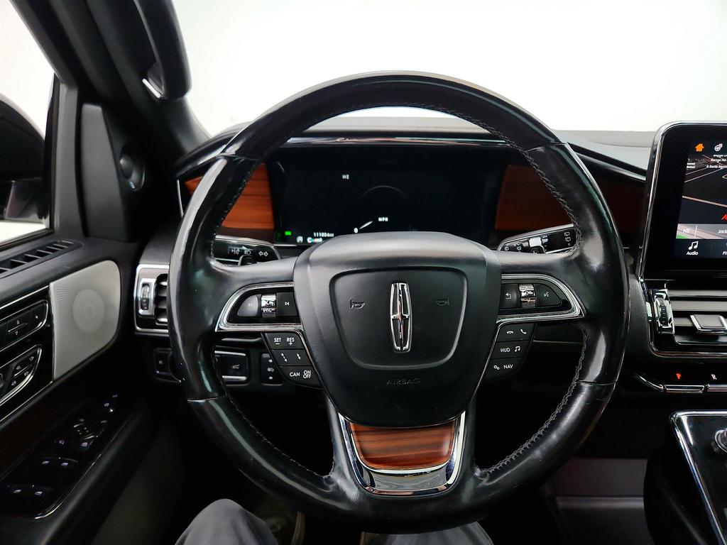 2018 Lincoln Navigator - $22,450