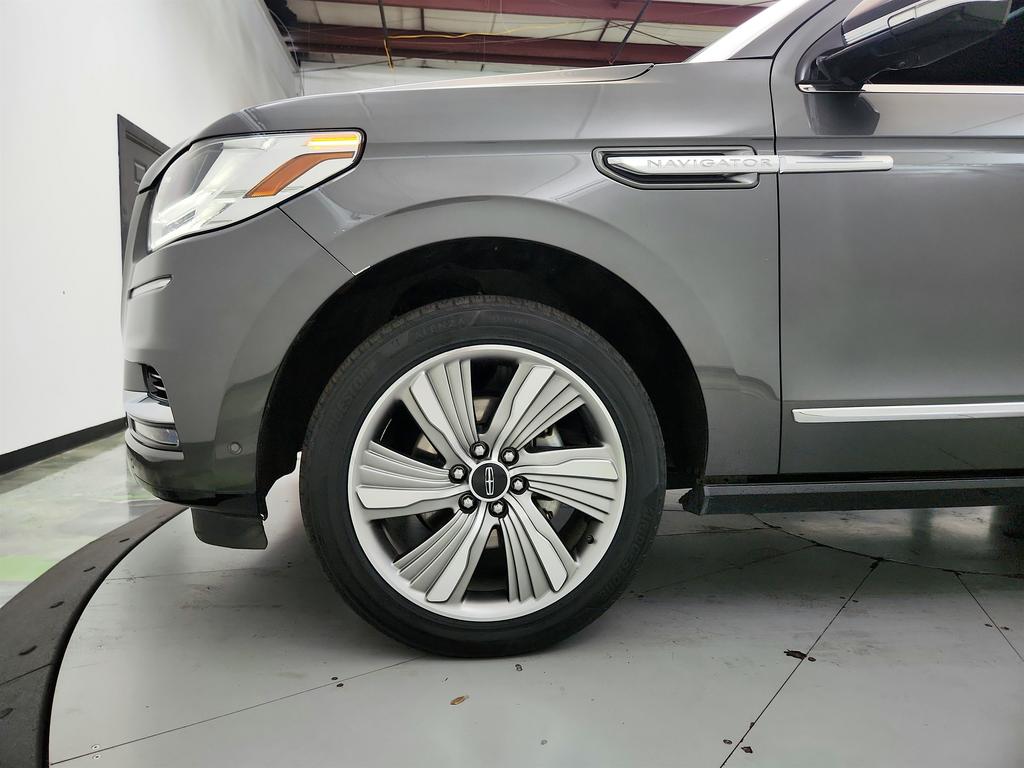 2018 Lincoln Navigator - $22,450