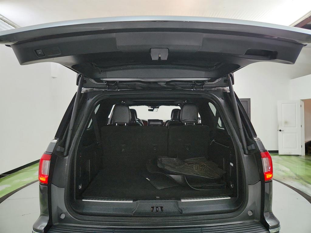 2018 Lincoln Navigator - $22,450