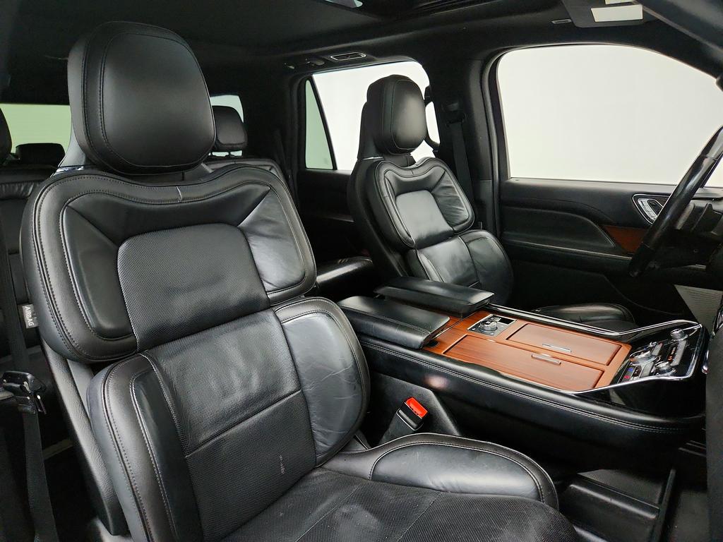 2018 Lincoln Navigator - $22,450
