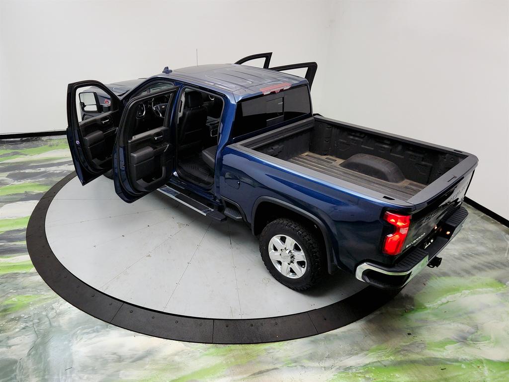 2020 Chevrolet Silverado - $38,495