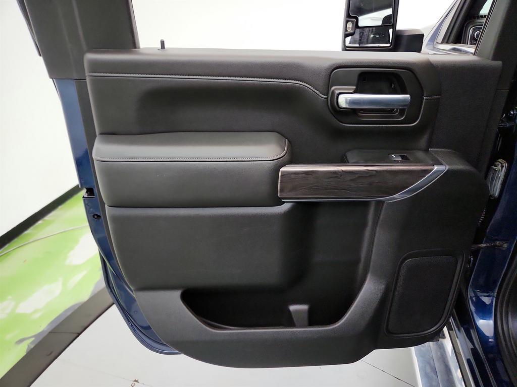 2020 Chevrolet Silverado - $38,495