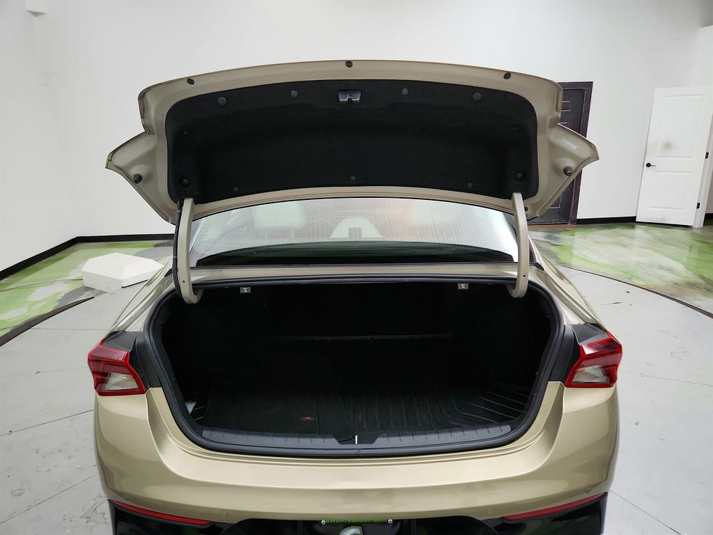 2021 Kia K5 - $11,350