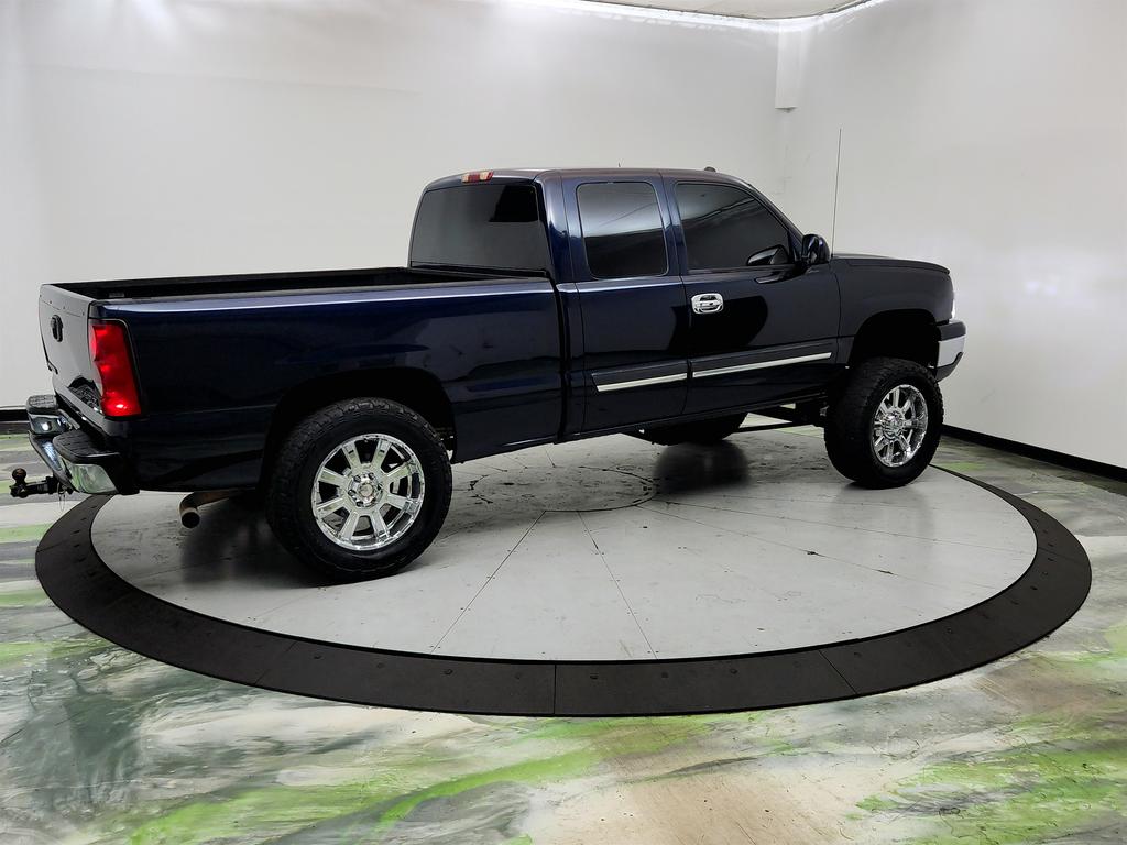 2005 Chevrolet Silverado 1500 - $8,495