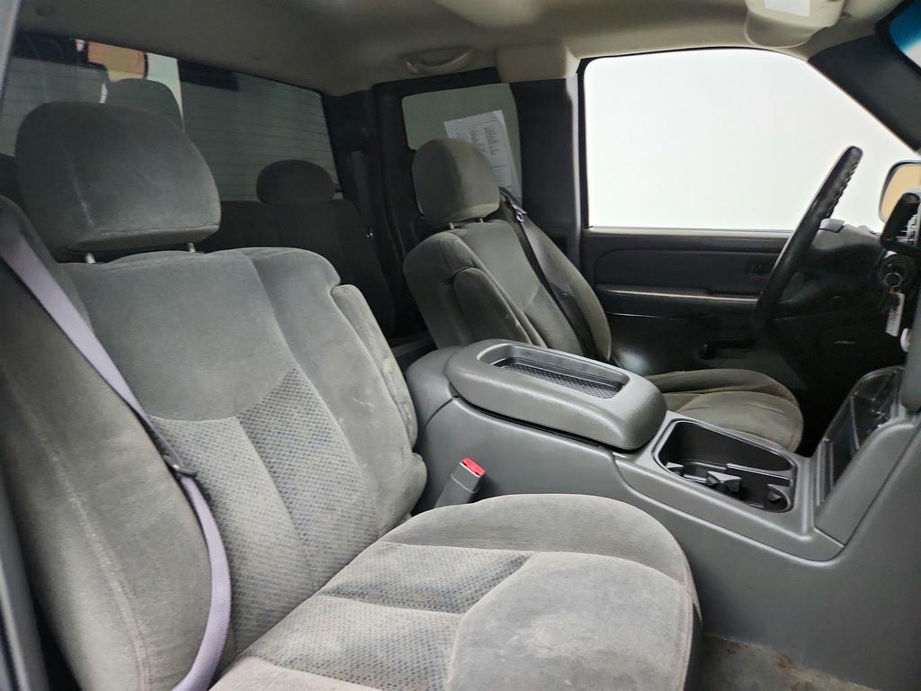 2005 Chevrolet Silverado 1500 - $8,495