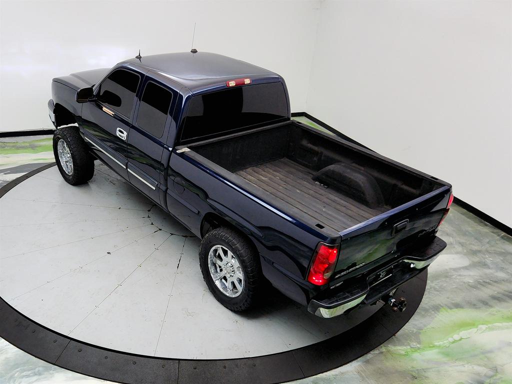 2005 Chevrolet Silverado 1500 - $8,495