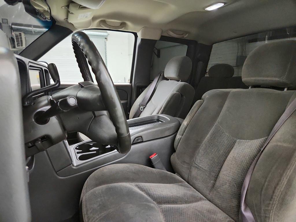 2005 Chevrolet Silverado 1500 - $8,495