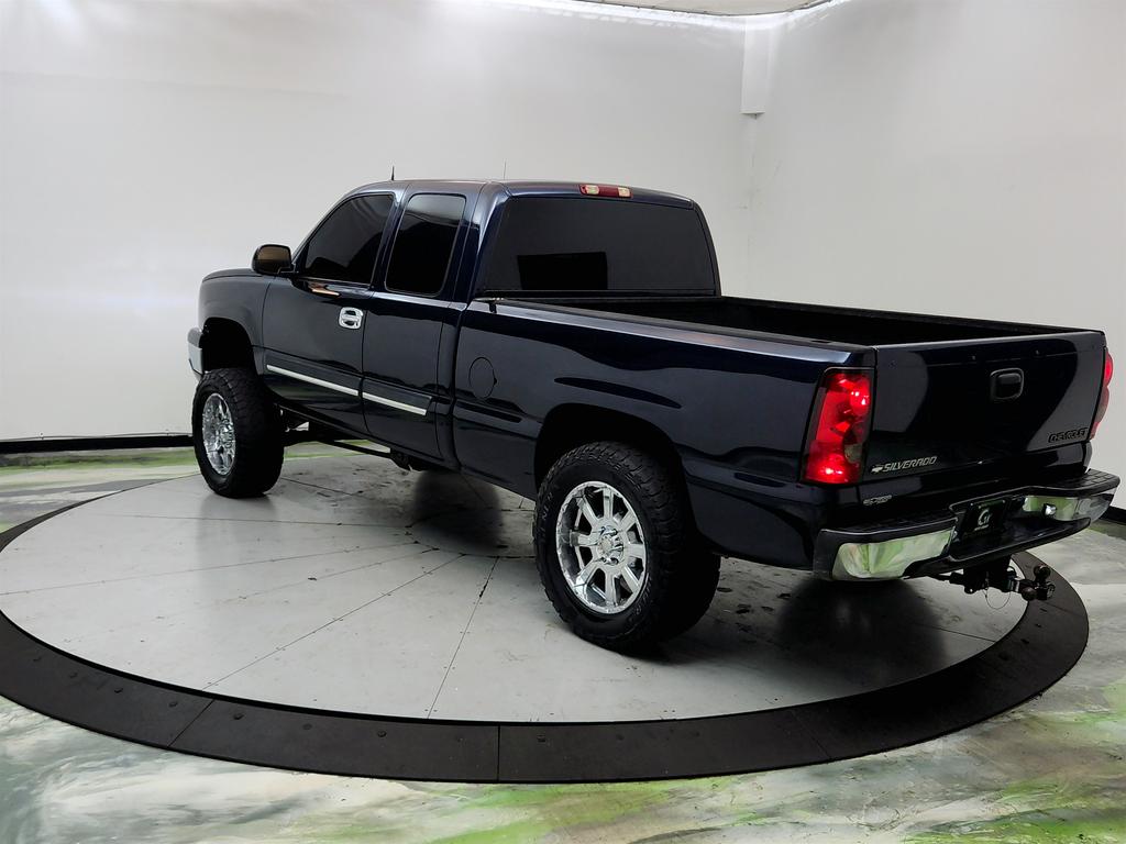 2005 Chevrolet Silverado 1500 - $8,495