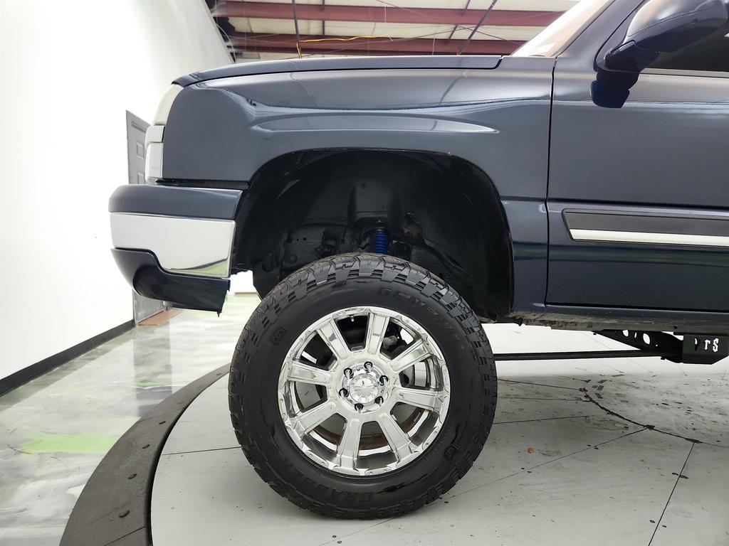 2005 Chevrolet Silverado 1500 - $8,495